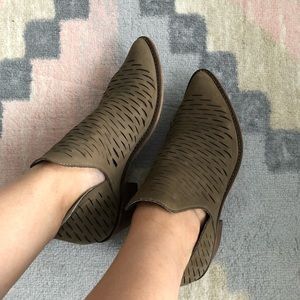Steve Madden Ankle Brown Bootie